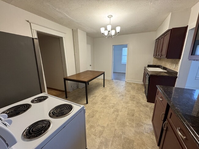 Building Photo - 2522 5th St NE