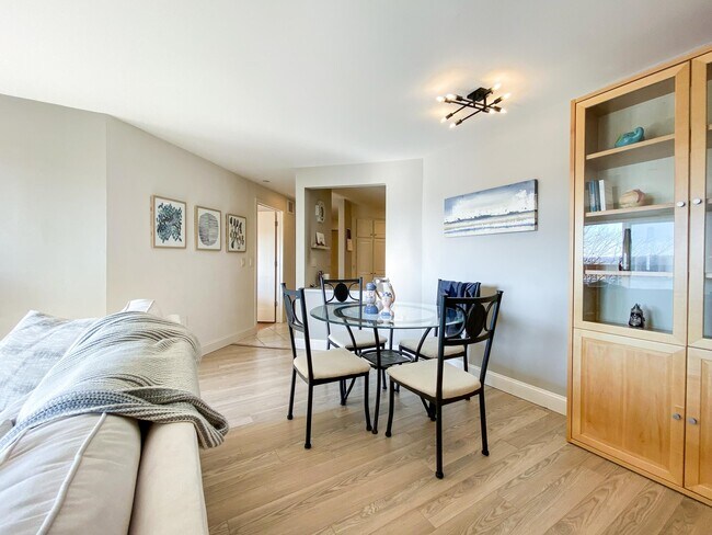 Building Photo - 601 N Segoe Rd