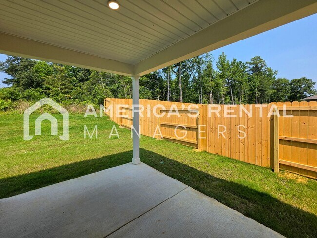 Building Photo - 318 Ashland Dr SW