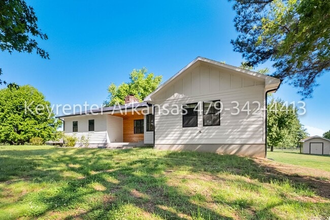 Building Photo - 4480 Trough Springs Rd