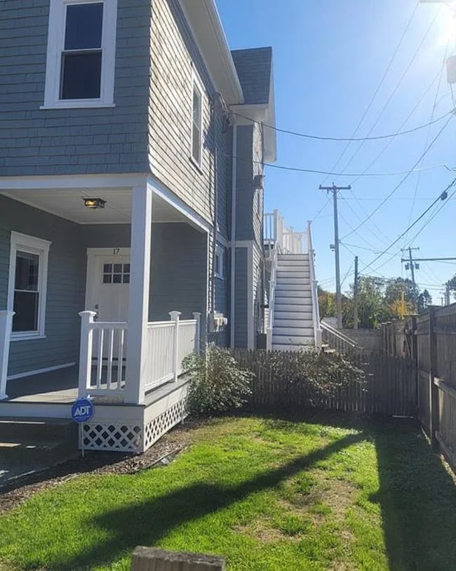 Building Photo - Rhode Island Triplex