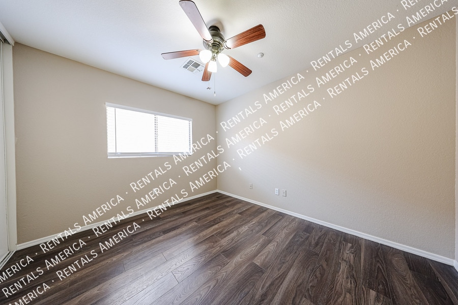 Building Photo - 1404 S Crossbow Ct