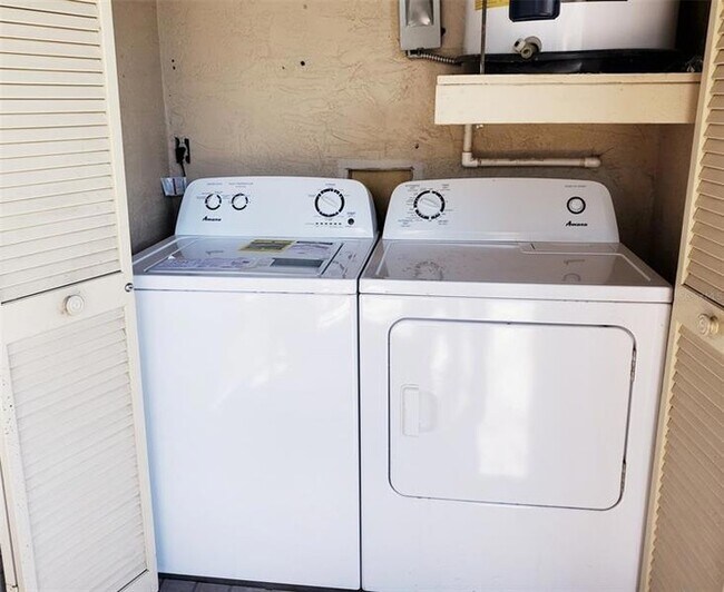 Building Photo - 3773 59th Ave W