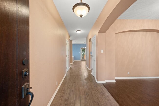 Building Photo - 1006 Shadow Valley Cove