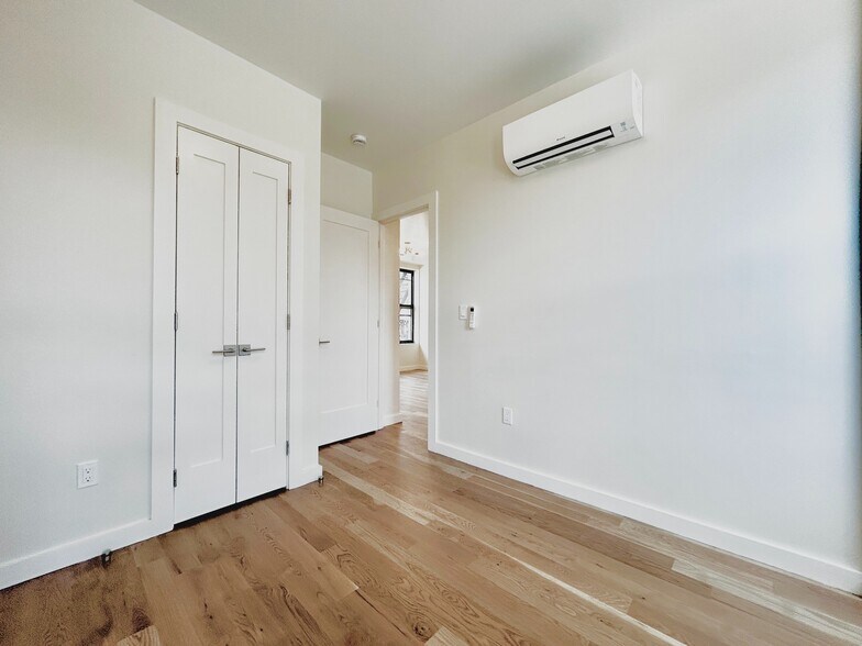 Building Photo - 524 W 134th St
