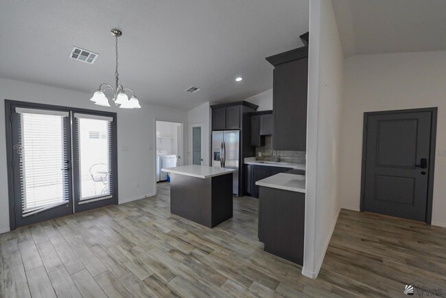 Building Photo - 8716 E 40th Pl