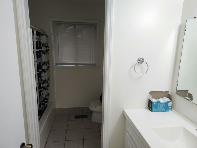 Building Photo - 469 Panola Rd