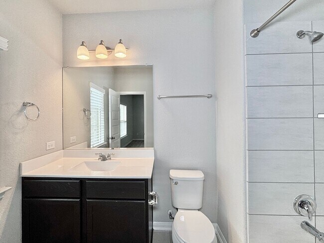 Building Photo - 4 Bedroom Home with Pool in Kinder Ranch!