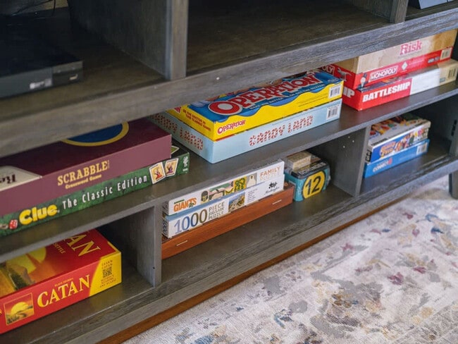 Building Photo - 2110 Loren Cir