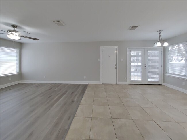 Building Photo - 18835 Atasca Oaks Dr