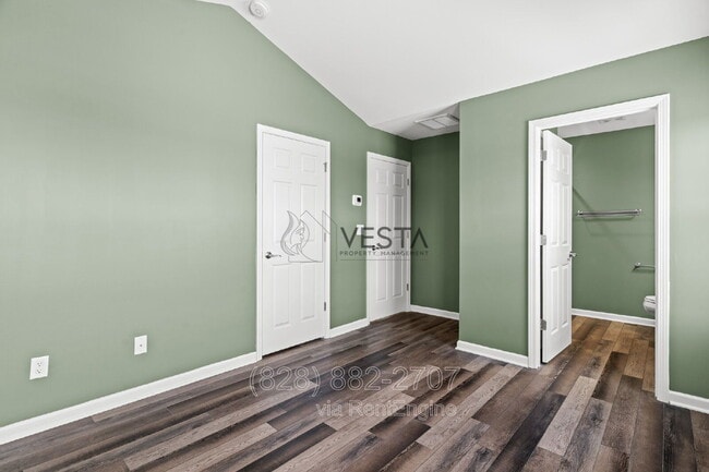 Building Photo - 22 Greenly Ln