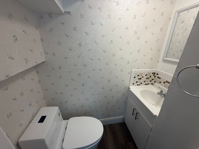 Building Photo - Beautiful 3-bedroom Tacoma Home! Apply Today