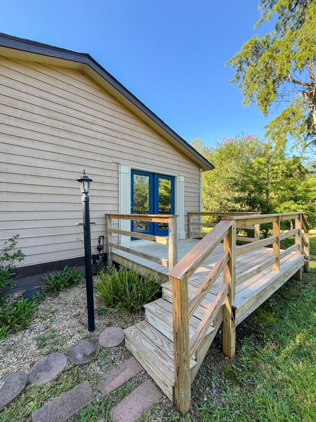 Building Photo - Charming 3BR/2BA Home in Louisa, VA