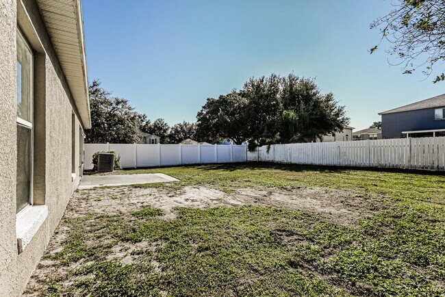 Building Photo - 2126 Hunters Greene Dr