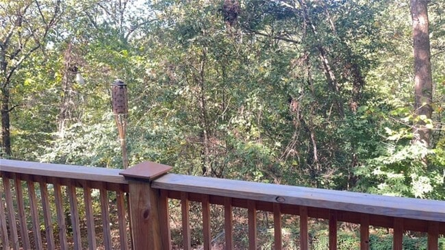 Building Photo - 10 Evans Ln