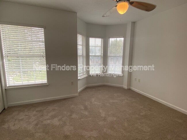 Building Photo - 1524 Fieldview Dr