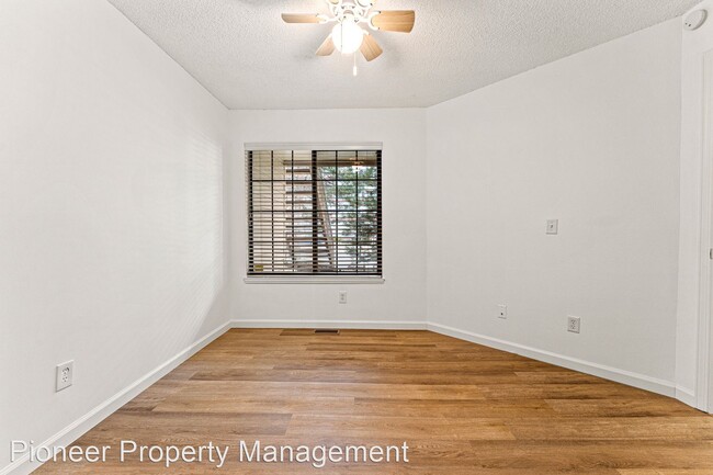 Building Photo - 2 br, 1 bath House - 940 S Dahlia St #A