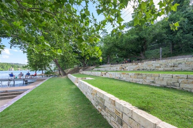 Building Photo - 14501 Blue Jay Point
