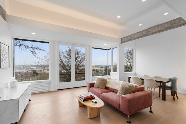 Building Photo - 2831 NW Cornell Rd