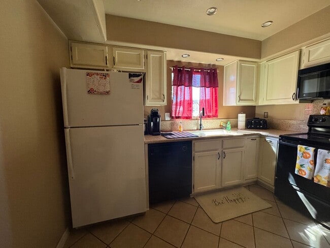 Building Photo - *2BR 2BA Furnished Condominium Riverfront with Dock, Private Beach