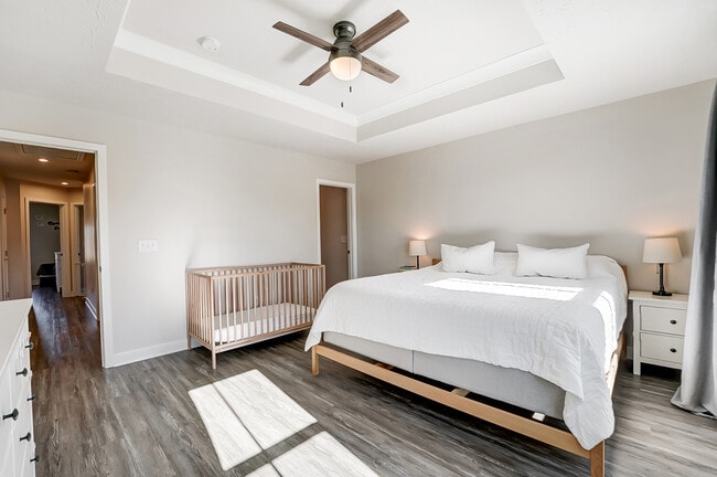 Building Photo - 7905 Pinnacle Point Dr