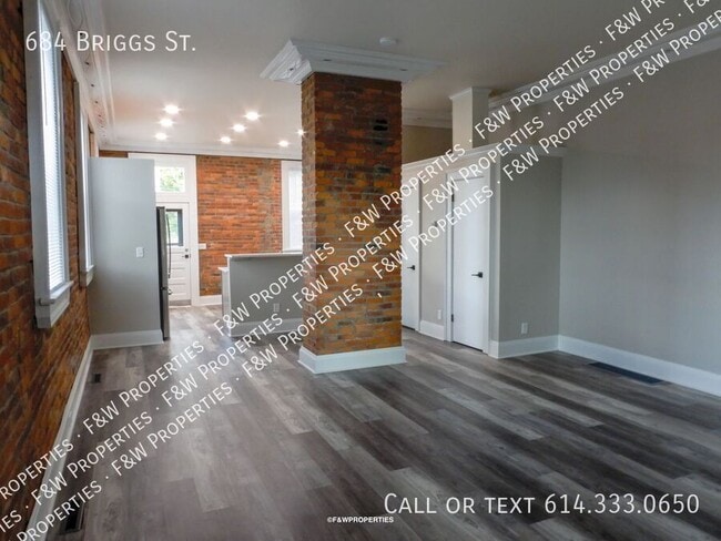 Building Photo - 684 Briggs St