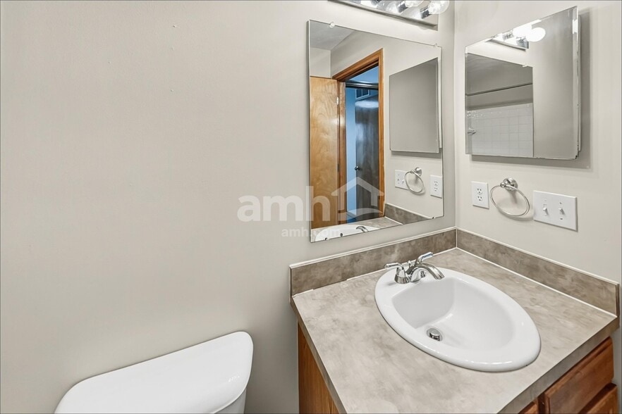 Building Photo - 1197 Mastell Dr