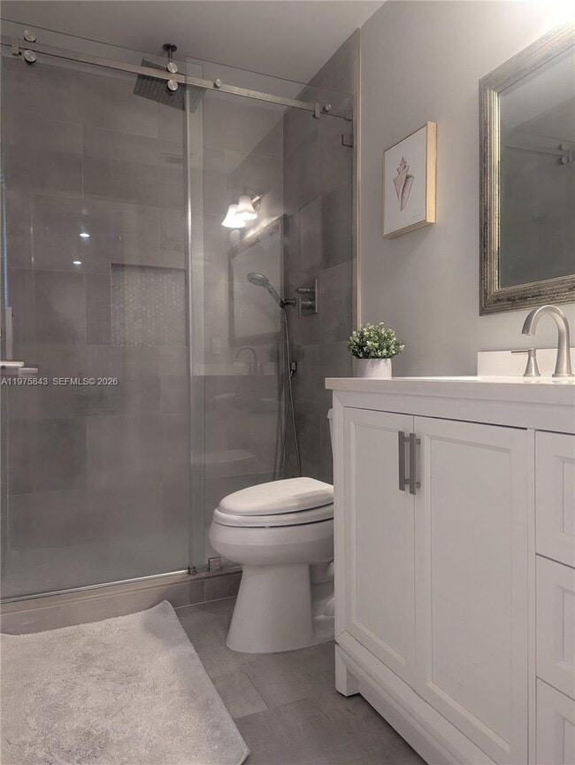 Building Photo - 679 Racquet Club Rd