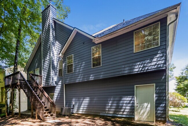 Building Photo - 2740 Owens Dr