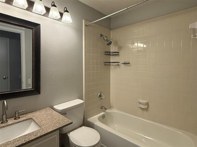 Building Photo - 1520 Beach Ln