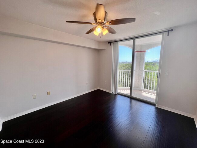 Building Photo - 800 Del Rio Way