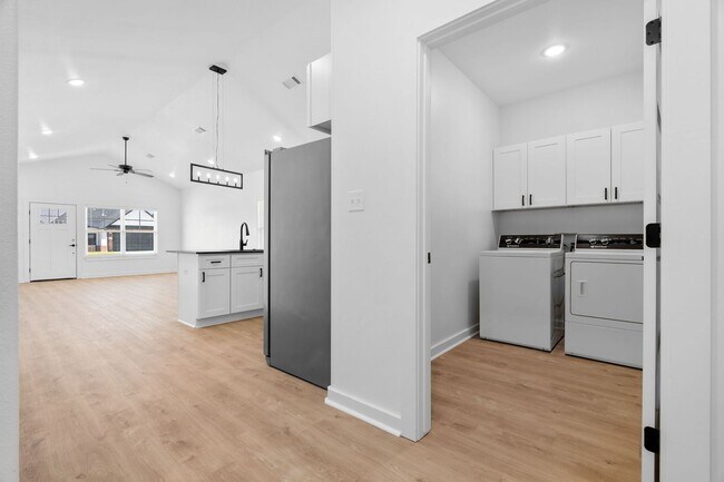 Building Photo - Abbington @ Chaffee Crossing ~ 3 Bedroom D...