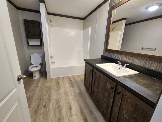 Building Photo - 855 W Jefferson St