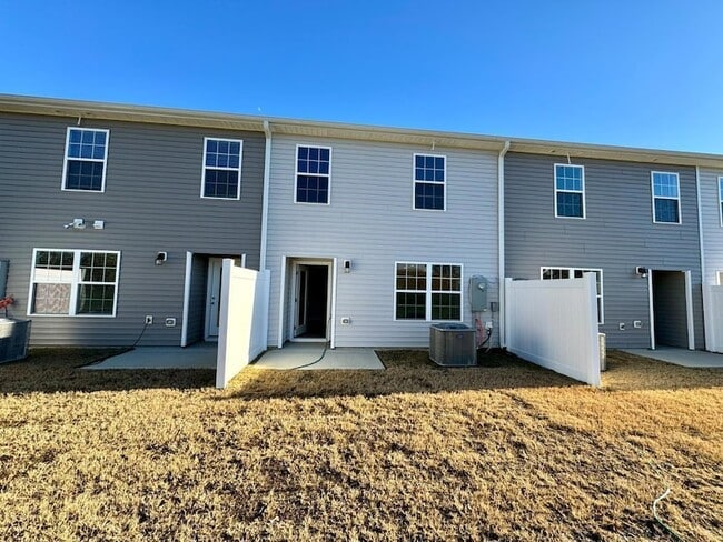 Building Photo - 149 Tributary Wy