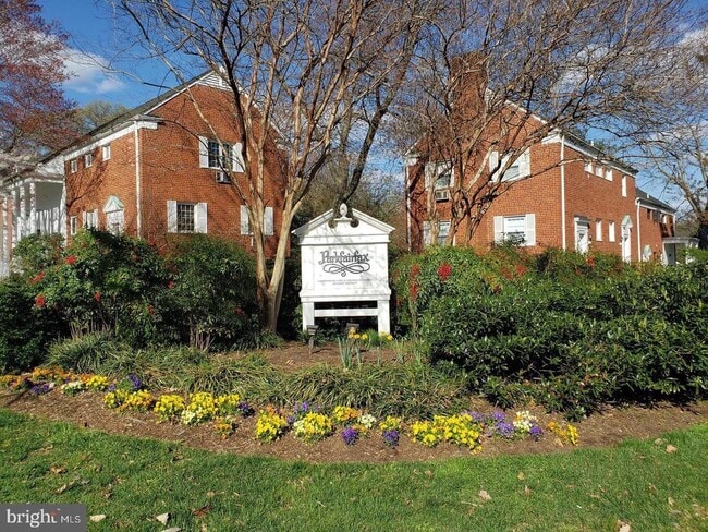 Building Photo - 3472 Gunston Rd