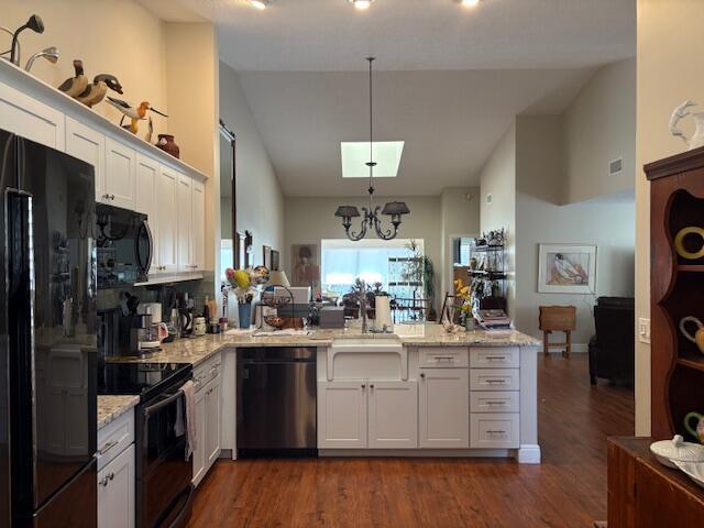 Building Photo - 5582 Royal Lake Cir