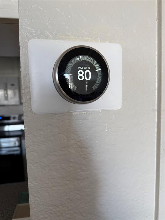 Building Photo - 860 N Orange Ave