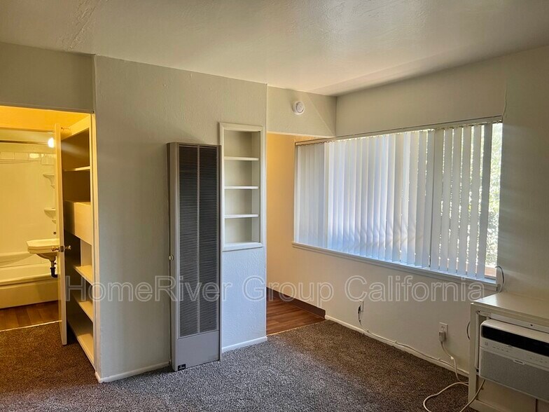 Building Photo - 2209 W St
