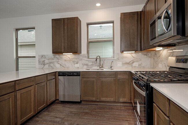 Building Photo - 27646 Mesabe Dr