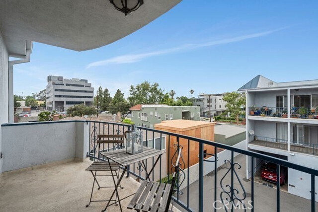 Building Photo - 972 E California Blvd