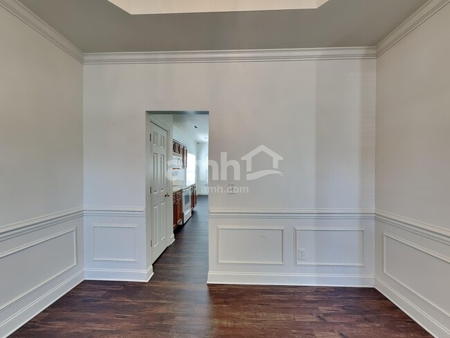 Building Photo - 2016 Sentinel Dr