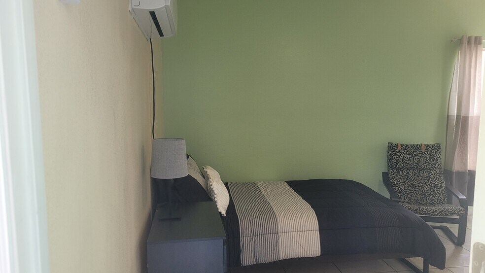 AC & Heating Unit - 106 Woodbury Pines Cir