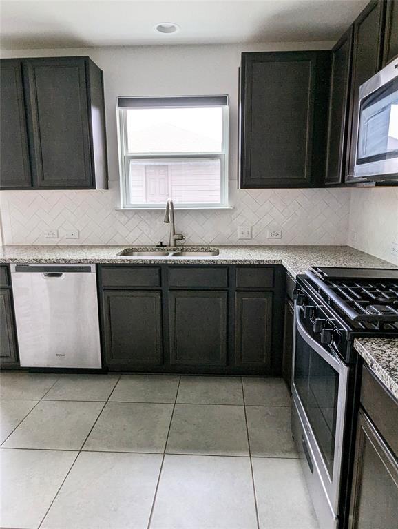 Building Photo - 135 Frasier Dr