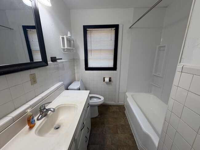 Building Photo - 3511 27th St