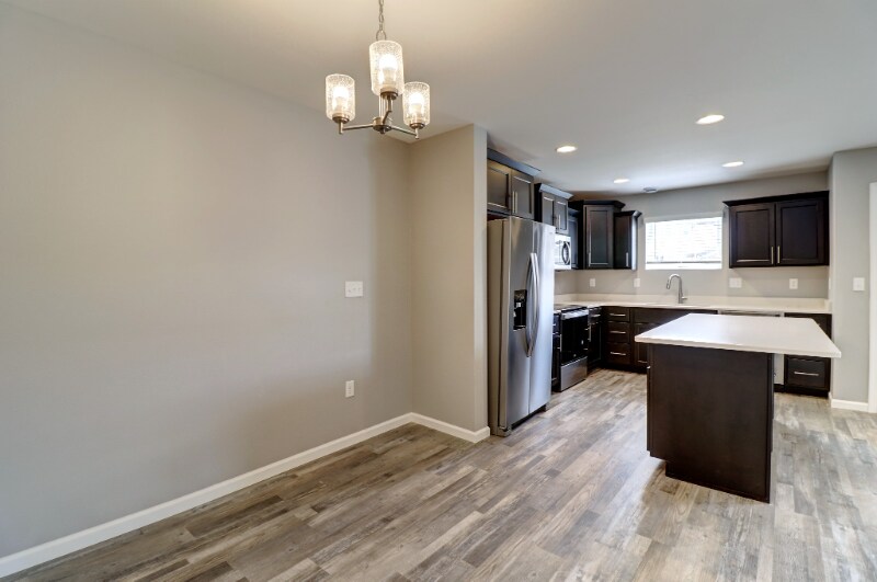Building Photo - 3338 6th Way E