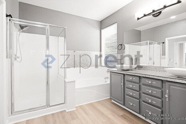 Building Photo - 45513 W Starlight Dr