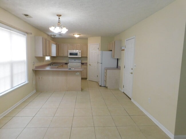 Building Photo - Single Family home