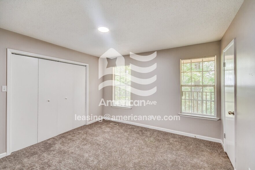 Building Photo - 1205 83rd Pl S