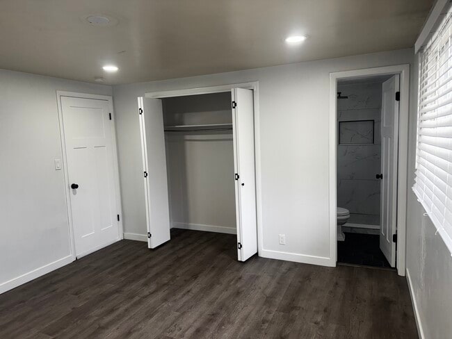 Building Photo - 1209 E 700 S