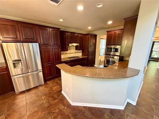 Building Photo - 3713 Broadwinged Hawk Cove